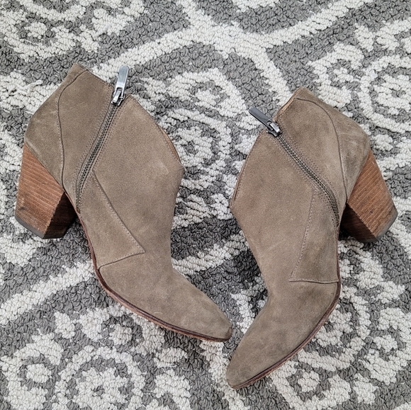 BELLE SIGERSON MORRISON Taupe Suede Ankle Boots Size 8 - Picture 2 of 8